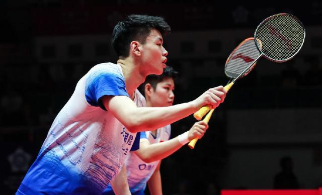 印尼队鏖战中国队，黄鸭组合点燃赛场