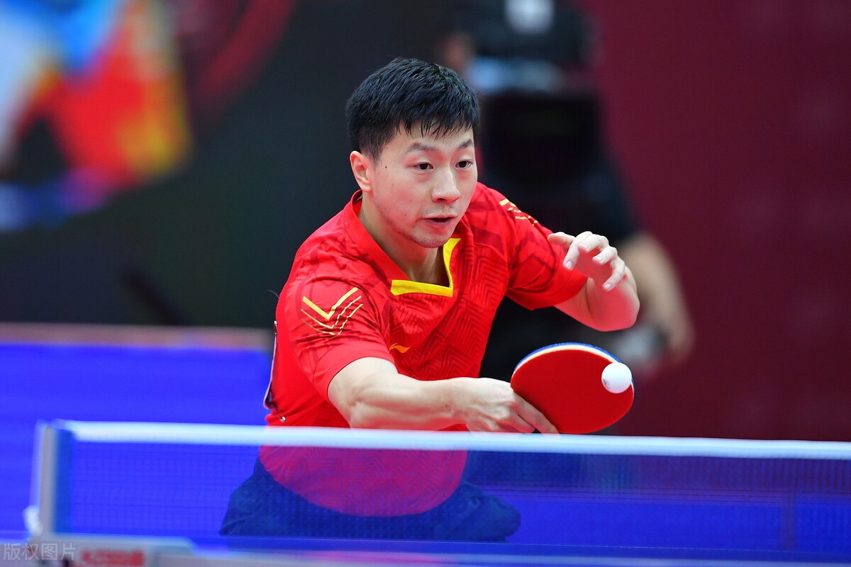 波兰队完胜英格兰队,马龙刷新纪录 波兰队完胜英格兰队,马龙刷新纪录