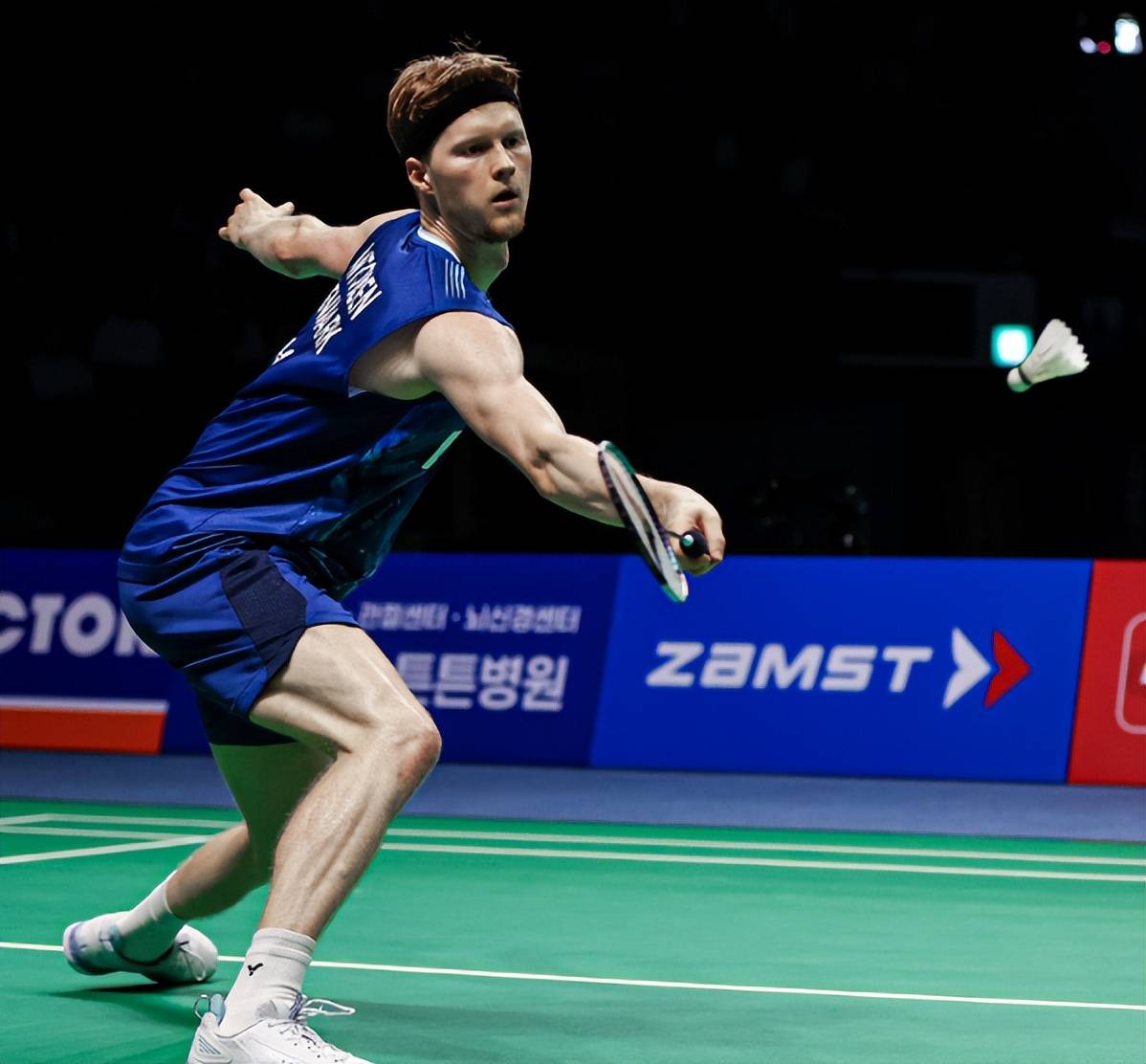 法国队险胜丹麦队，安赛龙刷新纪录