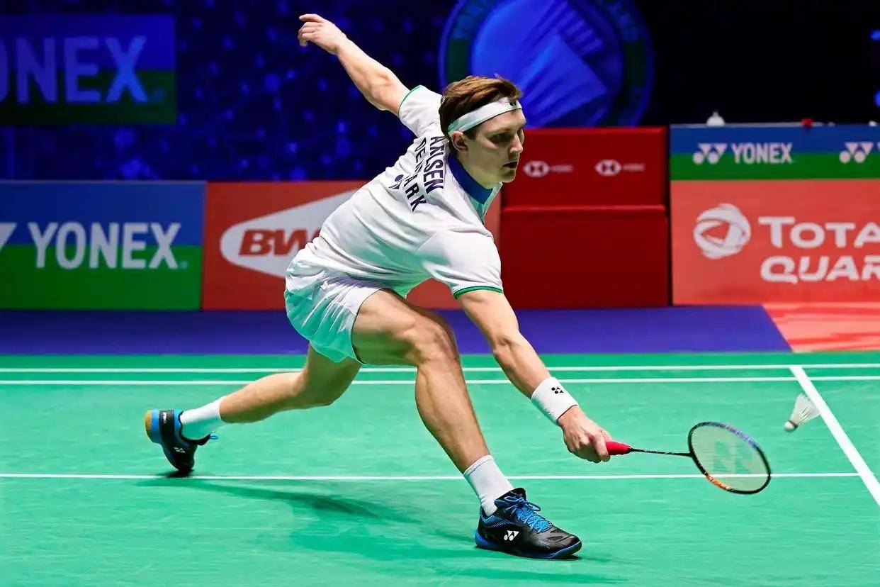 泰国队鏖战中国队,安赛龙扛起全队 泰国队鏖战中国队,安赛龙扛起全队