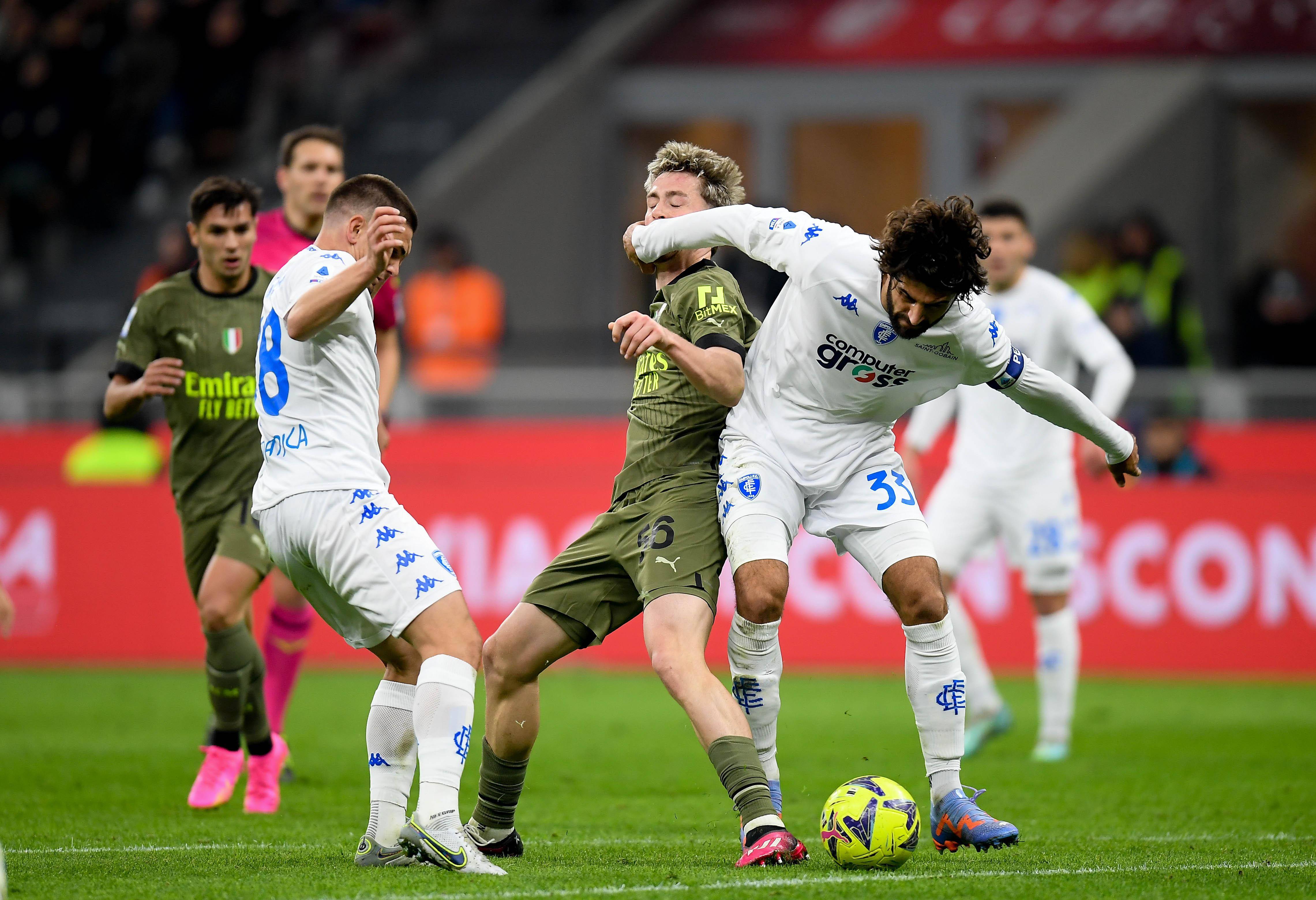 那不勒斯险胜韩国,格纳布里带队取胜 那不勒斯险胜韩国,格纳布里带队取胜