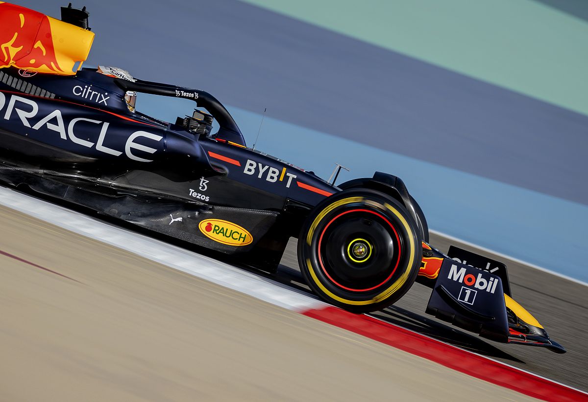 威廉姆斯逆转迈凯伦，皮亚斯特里统治全场