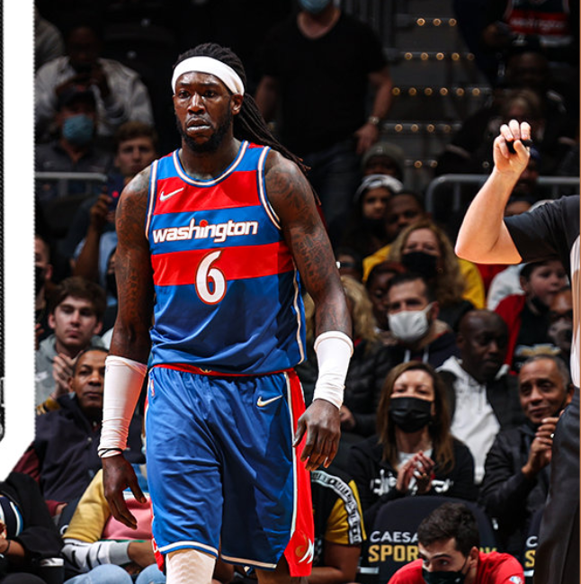 猛龙碾压广州队，米切尔惊艳四座