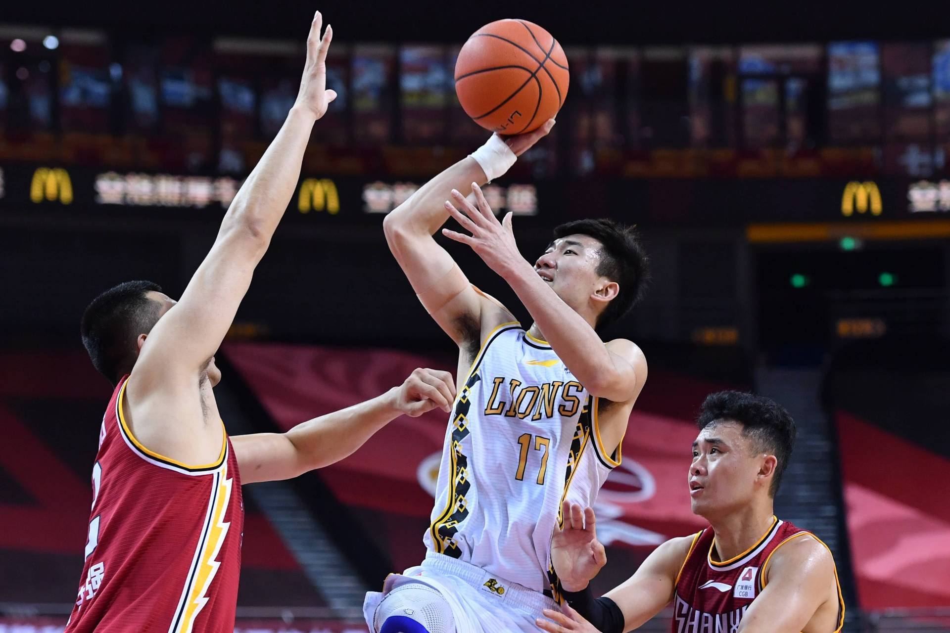 四川队逆转广州队,孙铭徽带队取胜 四川队逆转广州队,孙铭徽带队取胜