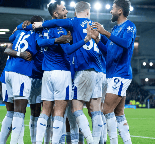 狼队客场惨遭埃弗顿横扫,英超前景蒙上阴影 狼队客场惨遭埃弗顿横扫,英超前景蒙上阴影