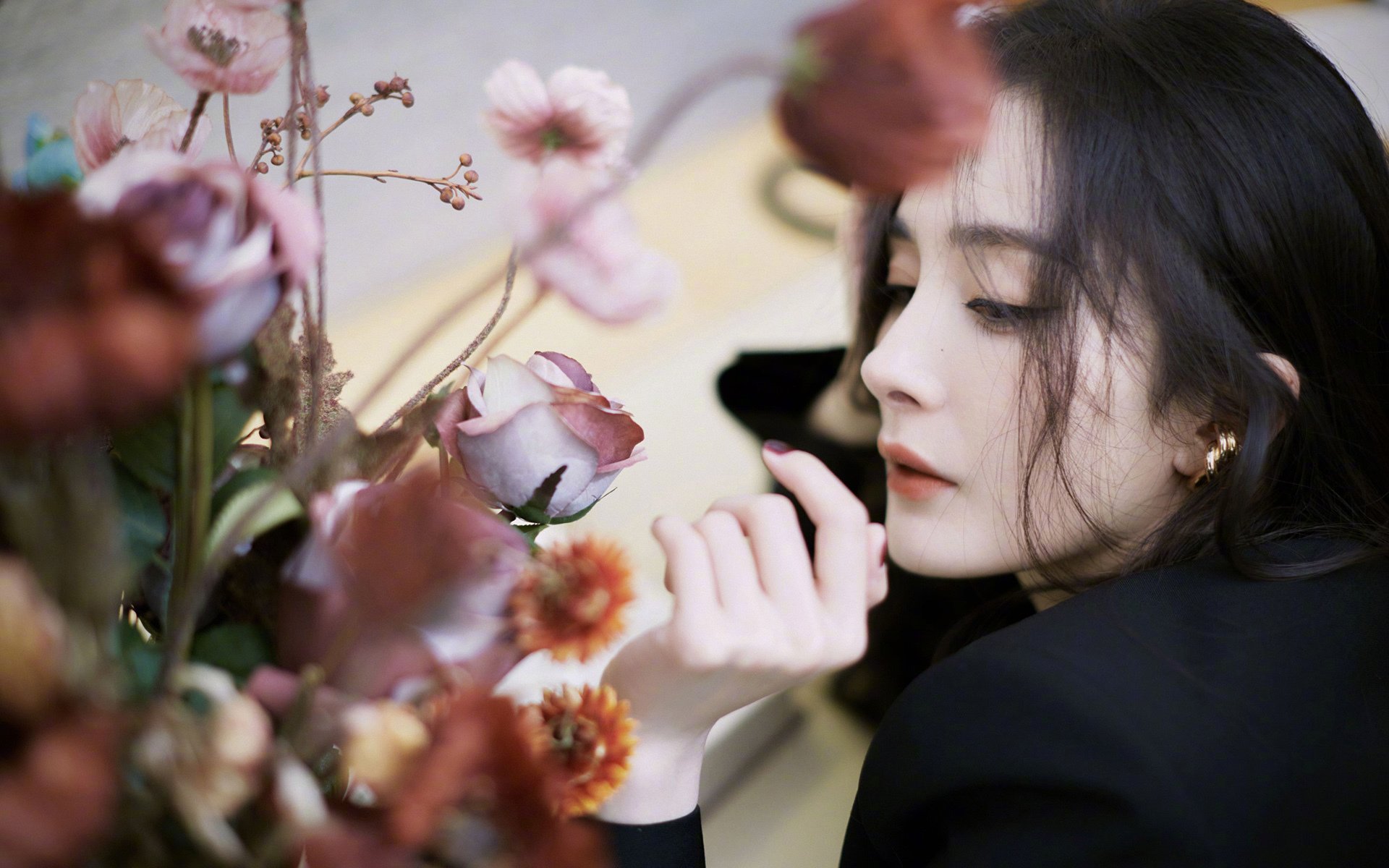 詹姆斯爆发撕裂防线,灰熊铁血防守锁死开拓者