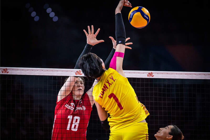 西班牙队在排球比赛中实力碾压对手 西班牙队在排球比赛中实力碾压对手