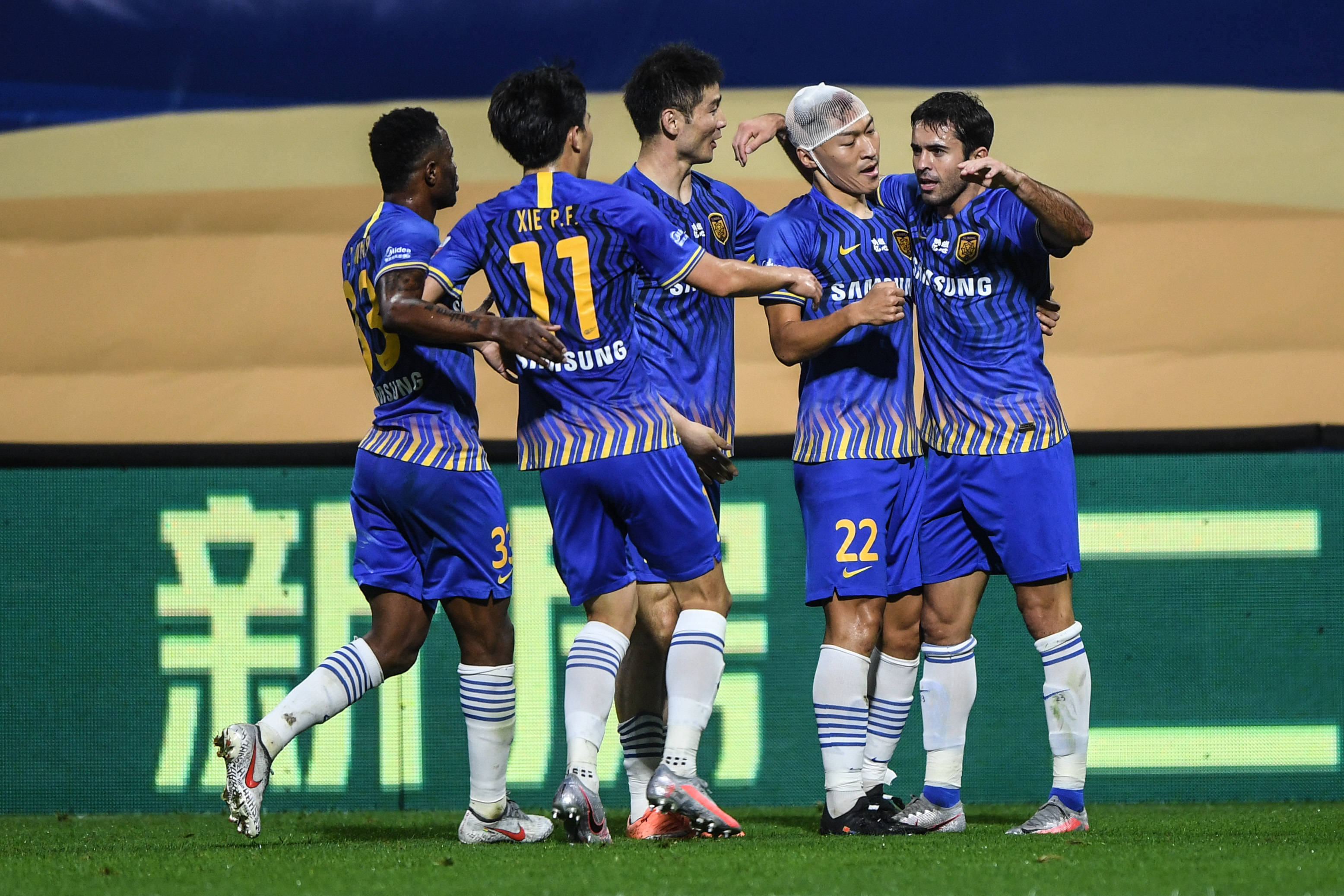 江苏苏宁客场不敌山东泰山,遭遇两连败 江苏苏宁客场不敌山东泰山,遭遇两连败