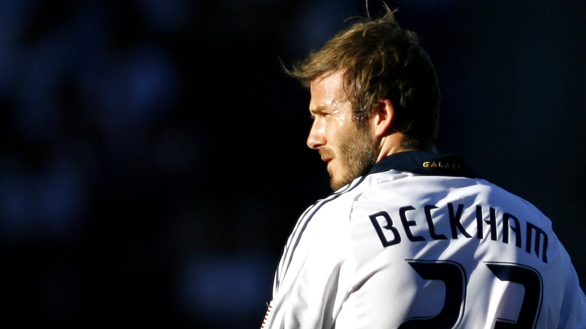 雄鹿击退热火，恩比德里程碑之夜，双星闪耀背后的篮球哲学